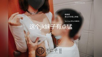 给乖儿子地圣诞礼物 - 卡在洗衣机里的母亲 (ph638a93b25071a)