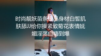 姊姊的胸部让我无法抑制勃起，于是她温柔地帮我失去童贞。