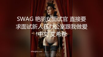 商场女厕近距离全景偷拍，黑裤美女肉唇嫩逼细逼缝