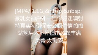 害羞的骚女友露脸给小哥深喉大鸡巴，让小哥舔逼浴室洗干净吃了鸡巴后入爆草，干到床上压在身下蹂躏呻吟可射