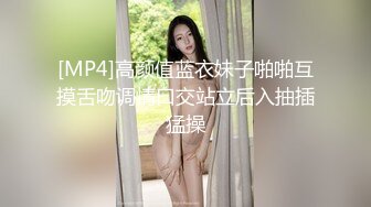 漂亮大奶淫情 这个单男超猛 操的老婆骚叫不停 又抱又亲 一逼一吊的白浆 最后口爆吃精 还把鸡鸡用嘴清理干净