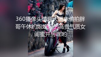 晚上喝点酒壮胆提前躲在学校女澡堂隔间里面 偷拍前来洗澡的女学生,心提到嗓子眼了,生怕她们推我的门