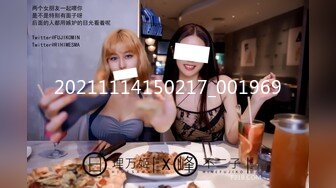 酒店女厕全景偷拍多位漂亮的美女职员和极品少妇各种姿势嘘嘘角度刚刚好拍到她们的美鲍鱼 (1)