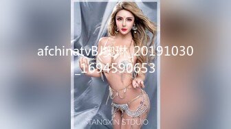 -三个女神级别的闺蜜一起同框 一个甜美御姐 一个活泼可爱美眉 一个高冷大美女