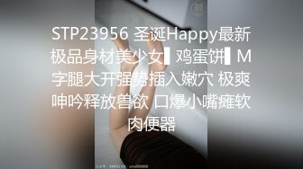 看简见47岁隔壁胖阿姨在家洗澡我直接进去把她干奶子一晃一晃好性感