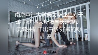 极品熟女吃鸡大战，技术超棒，深知口爆精髓，吹，吸、舔、吃、吞要素，看着就爽翻了! (1)